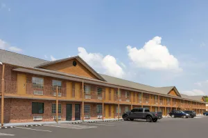 Image of Super 8 by Wyndham Whites Creek/ Nashville NW Area