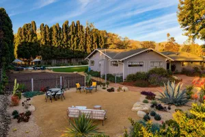 Image of Hummingbird Haven by Avantstay Dog-friendly Near the Beach Huge Yard Hot Tub