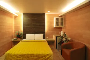Image of Empire Hotel