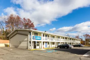 Image of Motel 6 New Brunswick