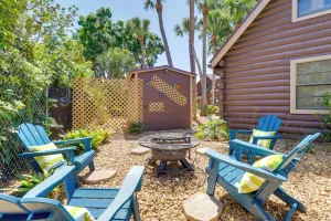 Image of Fish On-Site Okeechobee Cabin with Pool Access