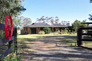 Image of Talga Vines Vineyard Escape