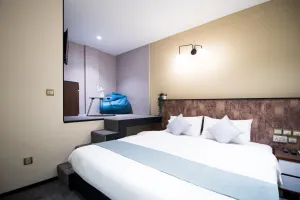 Image of Harbour Ville Hotel - Hamilton