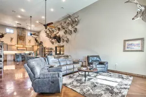 Image of Kansas Hunting Lodge Pets and Large Groups Welcome!