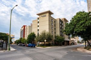 Image of Fairfield Inn & Suites by Marriott San Antonio Downtown/Alamo Plaza