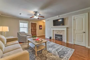 Image of Charming Springdale Townhome about 5 Mi to Dtwn!