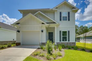 Image of Spacious Freeport Home with Deck and 2 Living Areas!