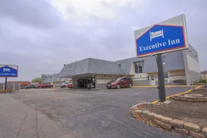 Image of Executive Inn By Belvilla Owatonna Hwy 35