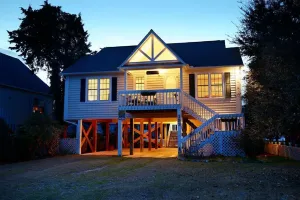 Image of Sea Shanty 3 Bedroom Home by RedAwning