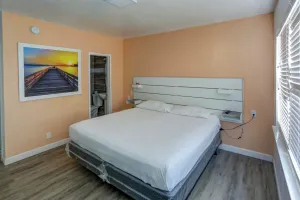 Image of Beach and Town Motel