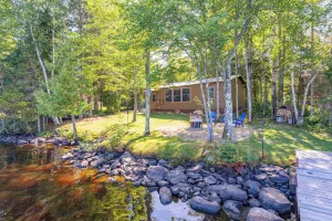 Image of Lakefront Cabin on Lake Vermilion: Dock, Boat Lift