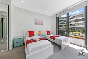 Image of KOZYGURU Penrith Cosy 2BED 2BATH APT + FREE Parking NPE081