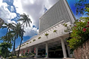 Image of Ala Moana Hotel _ Ocean view with balcony