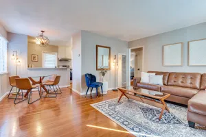 Image of Centrally Located Burbank Duplex Near Hollywood!