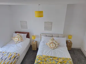Image of PRIVATE ROOM In TOWN CENTRE FREE PARKING WI FI AND PATIO WITH AA STAY LTD