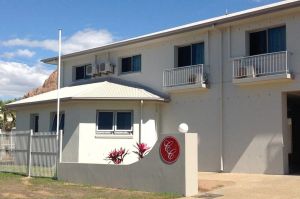 Image of Castle Crest Motel