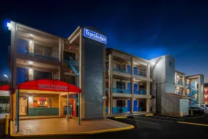 Image of Travelodge by Wyndham Houston Hobby Airport