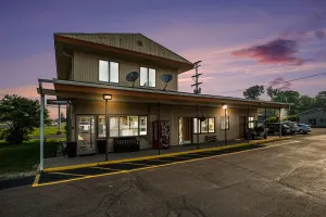 Image of Great Lakes Inn & Suites