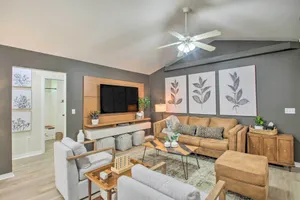 Image of Cozy-Modern Pensacola Home Large Yard, Grill