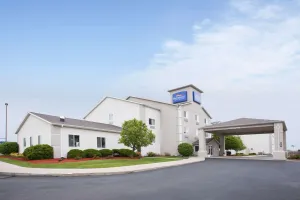 Image of Baymont by Wyndham Auburn