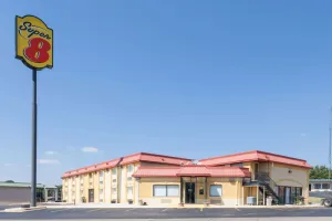 Image of Super 8 by Wyndham Clinton