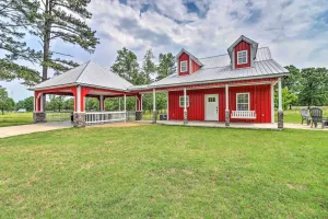 Image of Rural Family Retreat < 3 Mi to Fishing & Boating!