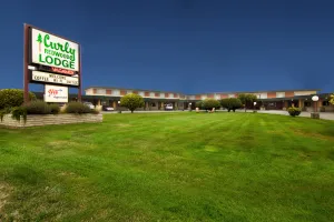 Image of Curly Redwood Lodge