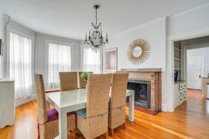 Image of Walk to Harvard Square: Apartment in Cambridge