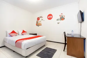 Image of Dukuh Kupang Residence Mitra RedDoorz