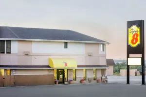 Image of Super 8 by Wyndham Casper West by the River