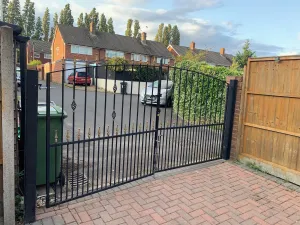 Image of 3 Bedrooms House In Reading