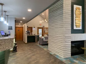 Image of MainStay Suites Springfield South - Battlefield Rd