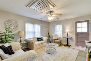 Image of Home < 3 Mi to Rte 66 & Lake Lou Yaeger!