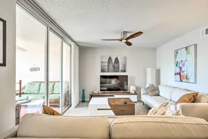 Image of Jupiter Bay Condo with Pool Less Than Half Mile to Beach!