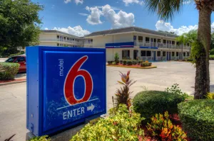 Image of Motel 6-Bradenton, FL
