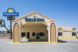 Image of Days Inn by Wyndham Kingman West