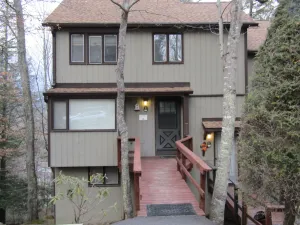 Image of Briarcliff C_11 3 Bedroom Condo by RedAwning