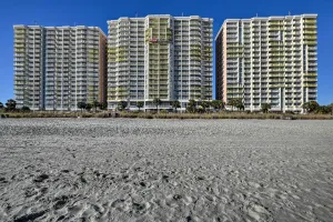 Image of Bay Watch Resort Studio with Resort Amenities!