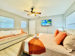 Image of Tranquil Florida Getaway Garden & Courtyard