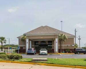 Image of Quality Inn & Suites North Montgomery