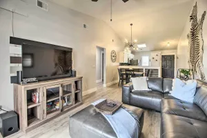 Image of Hinesville Condo Grill, 4 Mi to Fort Stewart