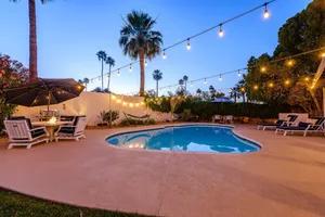 Image of Casa Sunset 4 Bedroom Home by RedAwning