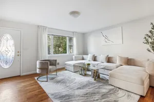 Image of Luxury NY Home with Free Parking