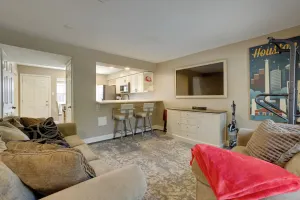 Image of Near Airport & Interstate: Houston Area Townhome