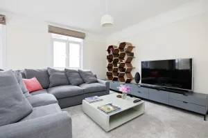 Image of Hyde Park Mews London w2 - Zone 1