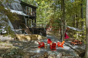 Image of Somerset Lodge by Avantstay Hot Tub Lake Access Community Amenities