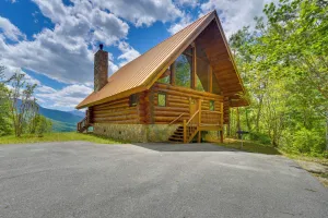 Image of Gatlinburg Cabin with Mtn-View Deck about 11 Mi to Dtwn