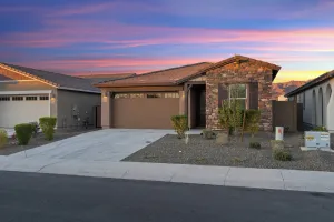 Image of Coyote Sunset Retreat in the Desert - BBQ & Tennis