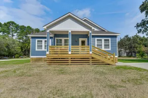 Image of 1 Mi to Dtwn Manteo: Dog-friendly Home w/ Deck