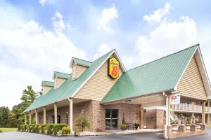 Image of Super 8 by Wyndham Kingston